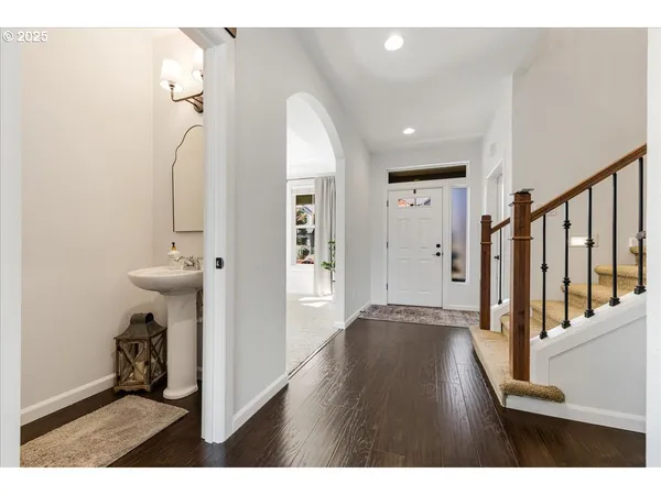$715,000 | 13592 Southeast Sierra Drive, Clackamas, OR 97015