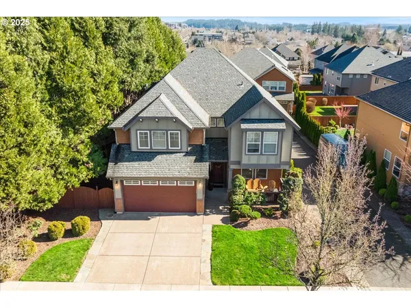 $715,000 | 13592 Southeast Sierra Drive, Clackamas, OR 97015