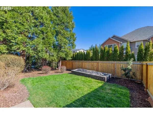 $715,000 | 13592 Southeast Sierra Drive, Clackamas, OR 97015