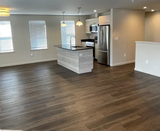 $2,600 | 540 Lafayette Road, Unit 201, Hampton, NH 03842