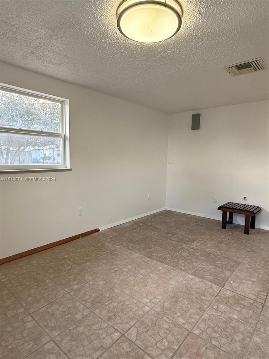 3709 Grand Concourse Sebring, FL 33875 - Photo 19 of 74