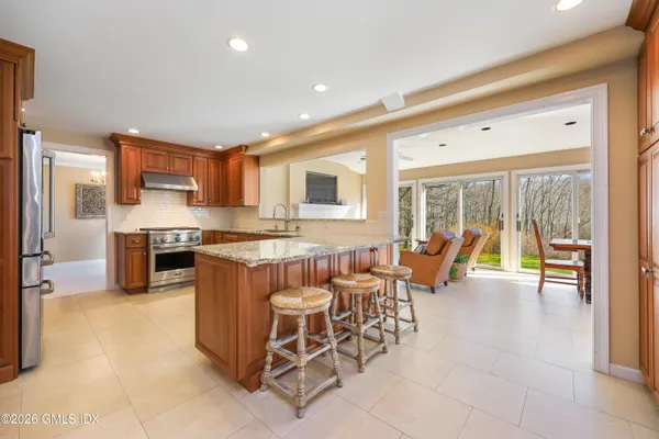 $1,650,000 | 21 Zygmont Lane, Greenwich, CT 06831
