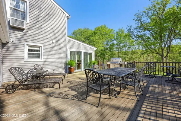 $1,650,000 | 21 Zygmont Lane, Greenwich, CT 06831