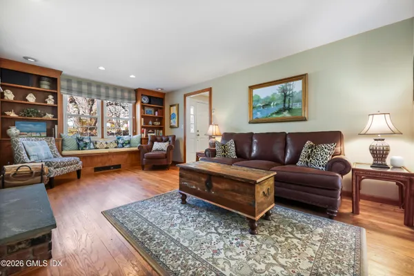 $1,650,000 | 21 Zygmont Lane, Greenwich, CT 06831