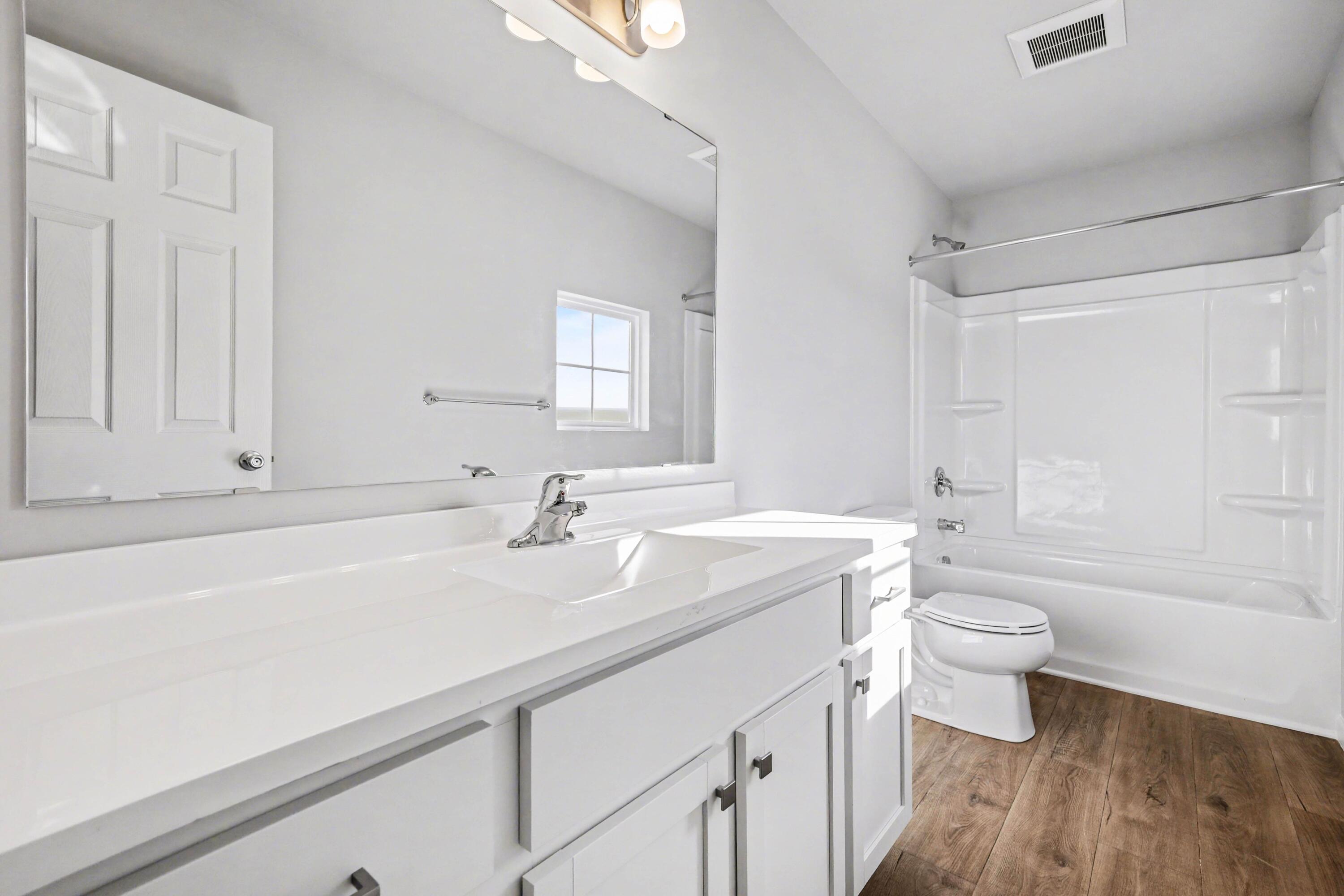 12937 High Rdg Court Freeport, MI 49325 - Photo 15 of 30 HRA016-i2080-Primary Bath
