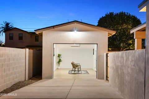 $1,295,000 | 3860 East Clarendon Avenue, Phoenix, AZ 85018
