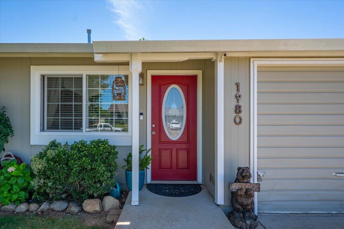 1980 Spruce Circle Anderson, CA 96007 - Photo 4 of 44 05-1980 Spruce St - E-36