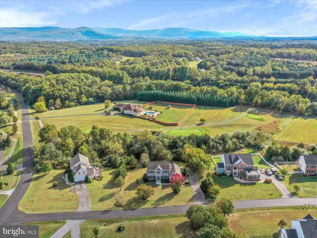 $699,900 | 43 Little Sorrel Drive, Middletown, VA 22645