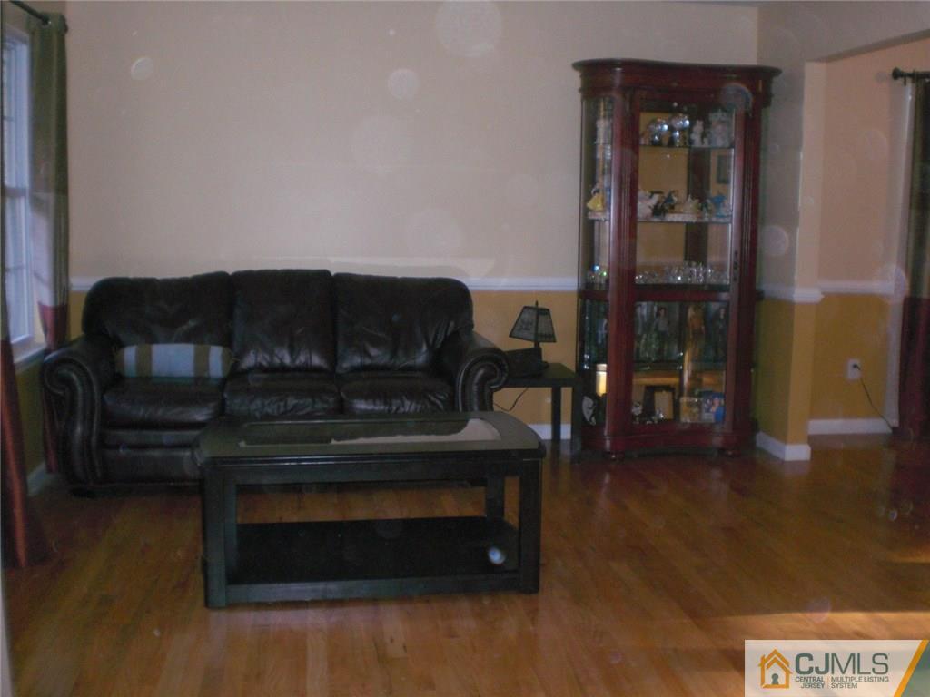 639 River Road Rahway, NJ 07065 - Photo 3 of 24 Gallery Image 3