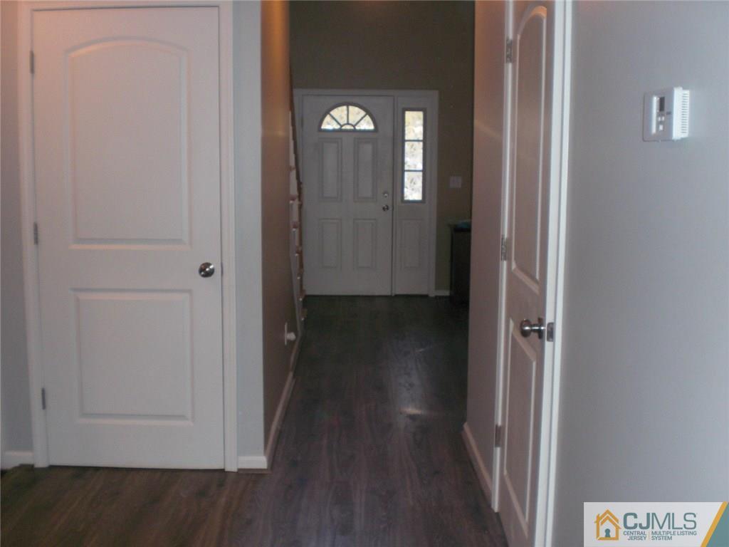 639 River Road Rahway, NJ 07065 - Photo 6 of 24 Gallery Image 6