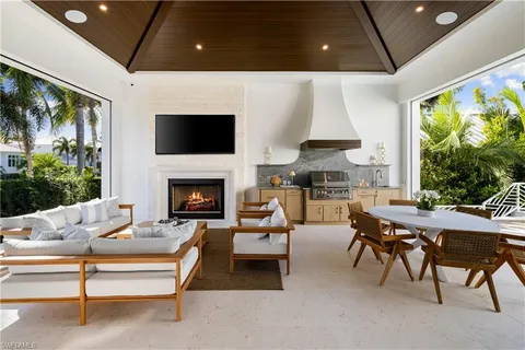 $13,000,000 | 575 13th Avenue South, Naples, FL 34102