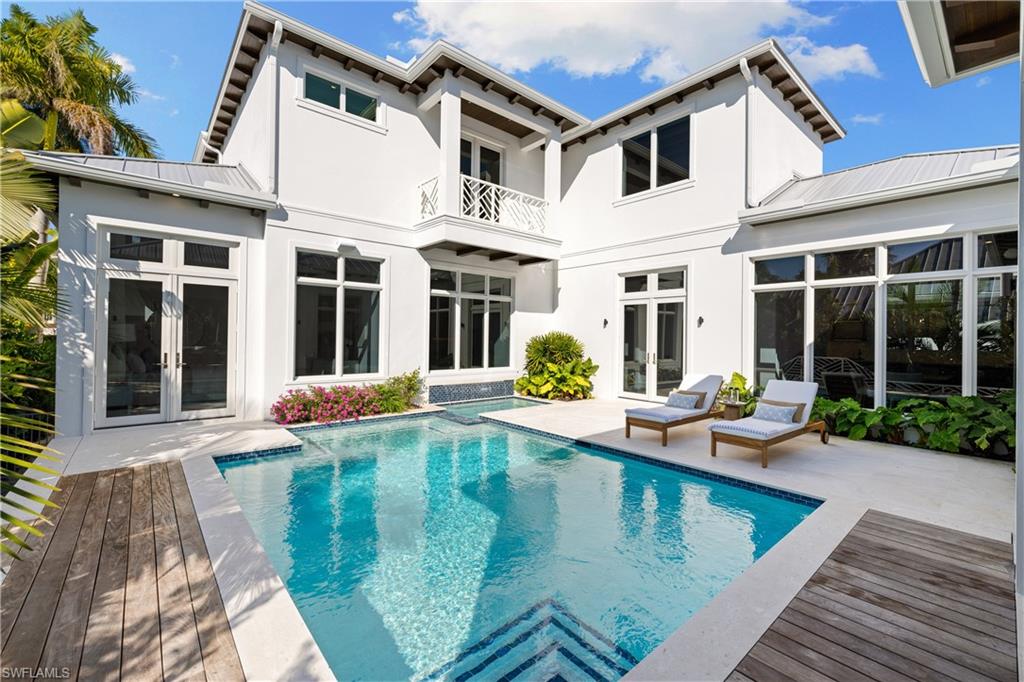 575 13th Avenue South Naples, FL 34102 - Photo 15 of 27