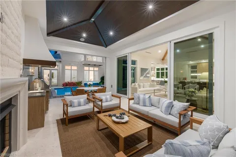 $10,500,000 | 575 13th Avenue South, Naples, FL 34102