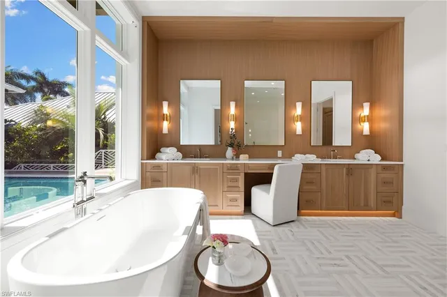 $13,000,000 | 575 13th Avenue South, Naples, FL 34102