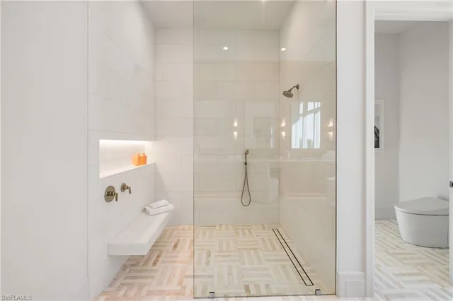 $13,000,000 | 575 13th Avenue South, Naples, FL 34102