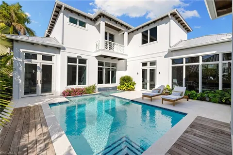 $10,500,000 | 575 13th Avenue South, Naples, FL 34102