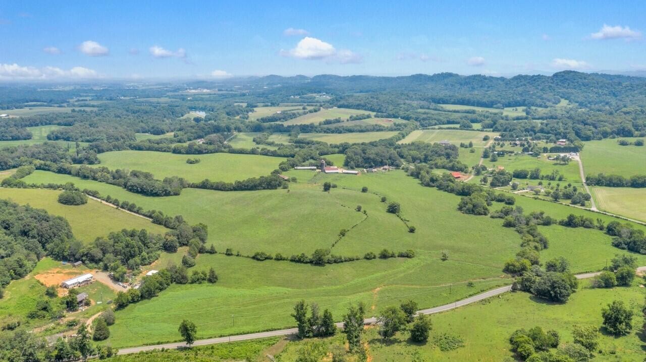 175 Camp Road Sweetwater, TN 37874 - Photo 4 of 11 Gallery Image 4