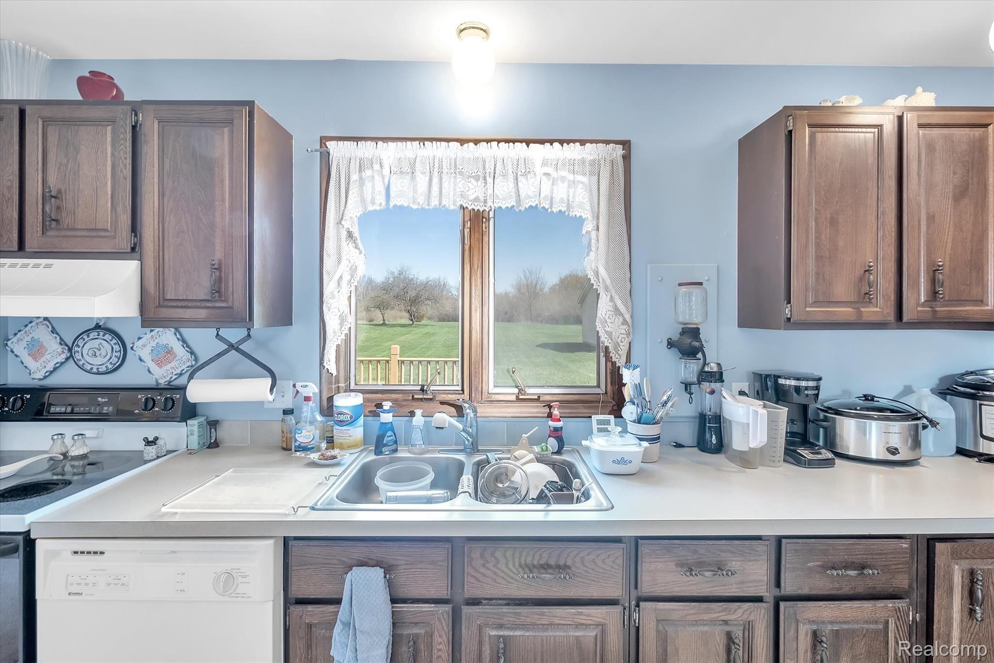 3040 West Coon Lake Road Howell, MI 48843 - Photo 12 of 41 12-3040-W-Coon-Lake-Rd-WindowStill-Real-Estate-Photography-12.jpg