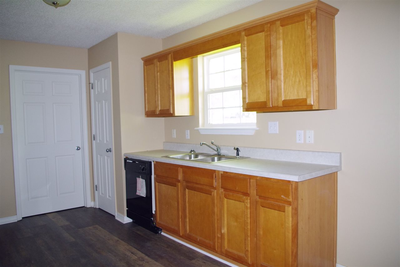 20828 County Road 12 Foley, AL 36535 - Photo 6 of 16 Kitchen