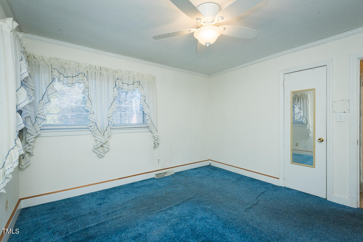 1528 Overbrook Road Burlington, NC 27215 - Photo 14 of 22 1528 Overbrook-11