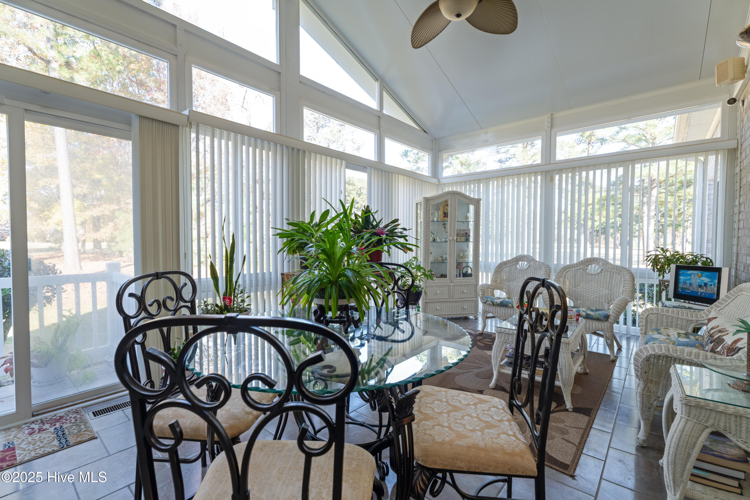 602 Taberna Circle New Bern, NC 28562 - Photo 16 of 47 602 Taberna Circle-15