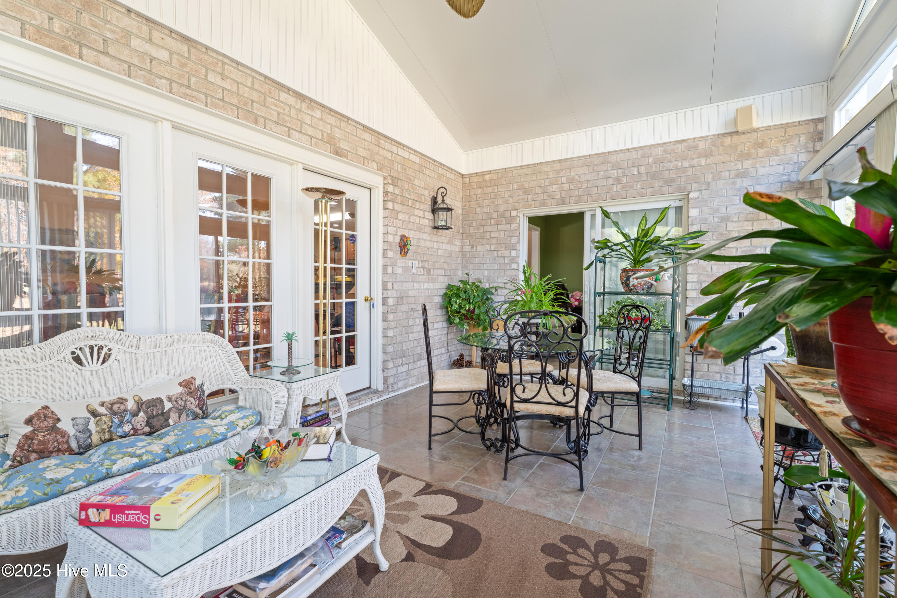 602 Taberna Circle New Bern, NC 28562 - Photo 5 of 47 602 Taberna Circle-16