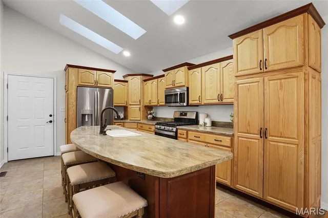 $550,000 | 1028 Bermuda Drive, Edwardsville, IL 62025