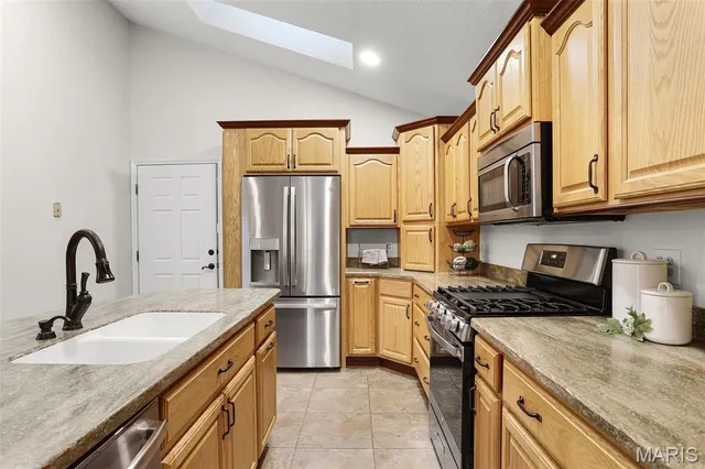 $550,000 | 1028 Bermuda Drive, Edwardsville, IL 62025