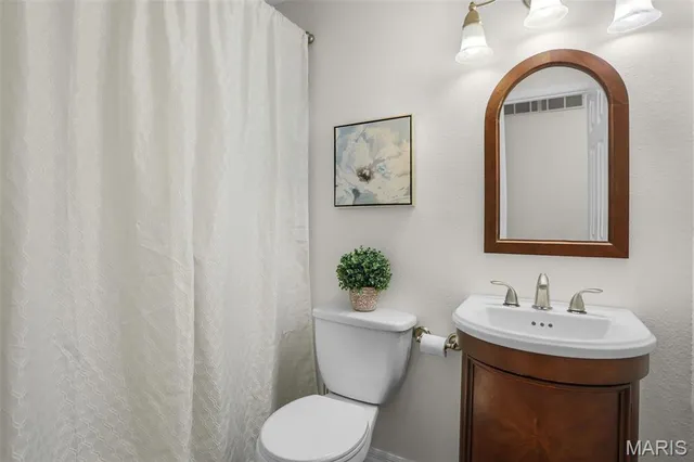 $550,000 | 1028 Bermuda Drive, Edwardsville, IL 62025