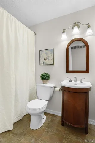 $550,000 | 1028 Bermuda Drive, Edwardsville, IL 62025