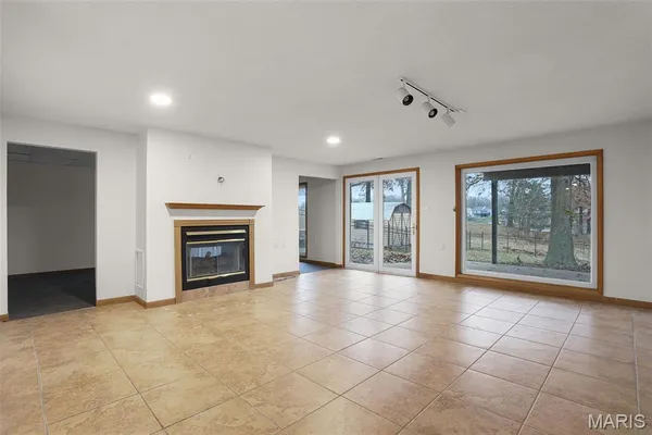 $515,000 | 1028 Bermuda Drive, Edwardsville, IL 62025