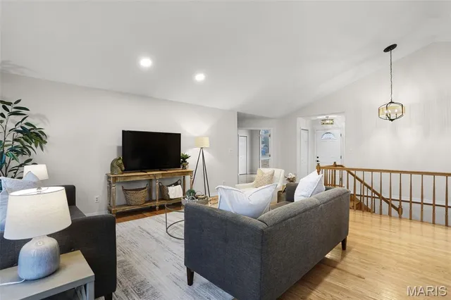 $550,000 | 1028 Bermuda Drive, Edwardsville, IL 62025