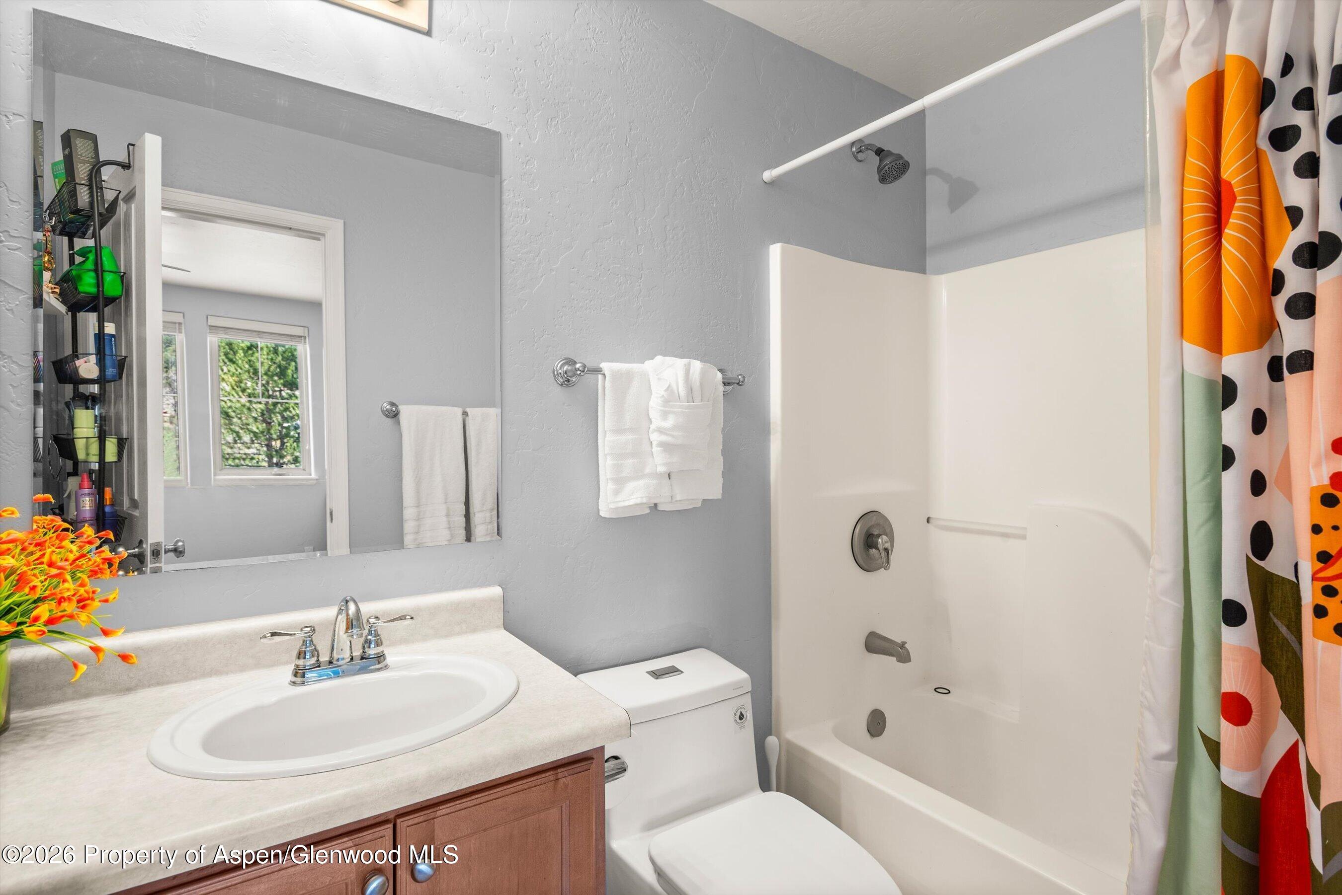104 Lakeside Drive Basalt, CO 81621 - Photo 8 of 20 08-Primary Bathroom