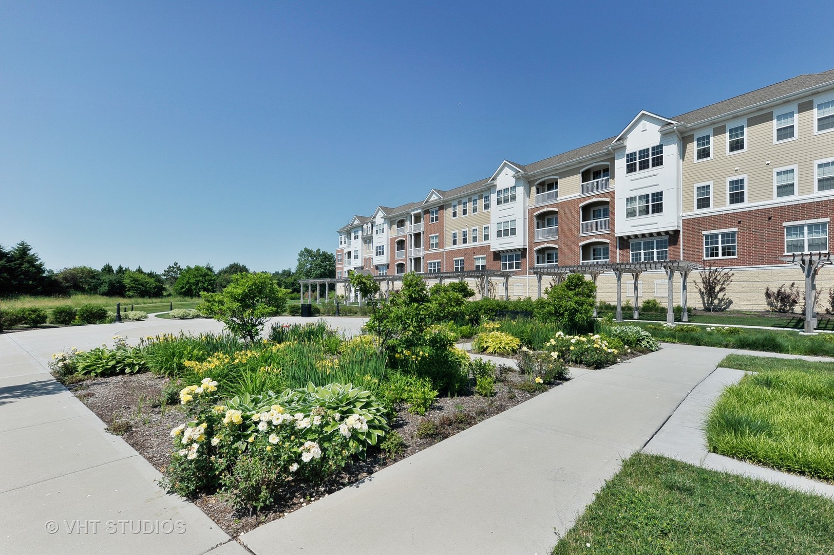 2701 Commons Drive, Unit 207 Glenview, IL 60026 - Photo 19 of 23 a view of a building