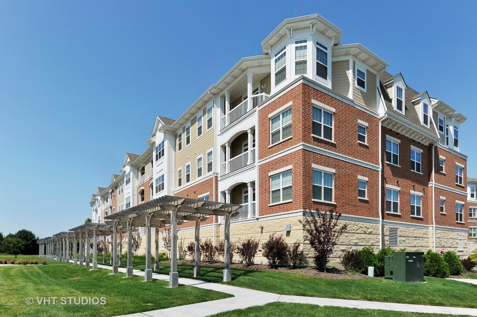 2701 Commons Drive, Unit 207 Glenview, IL 60026 - Photo 21 of 23 a front view of a building