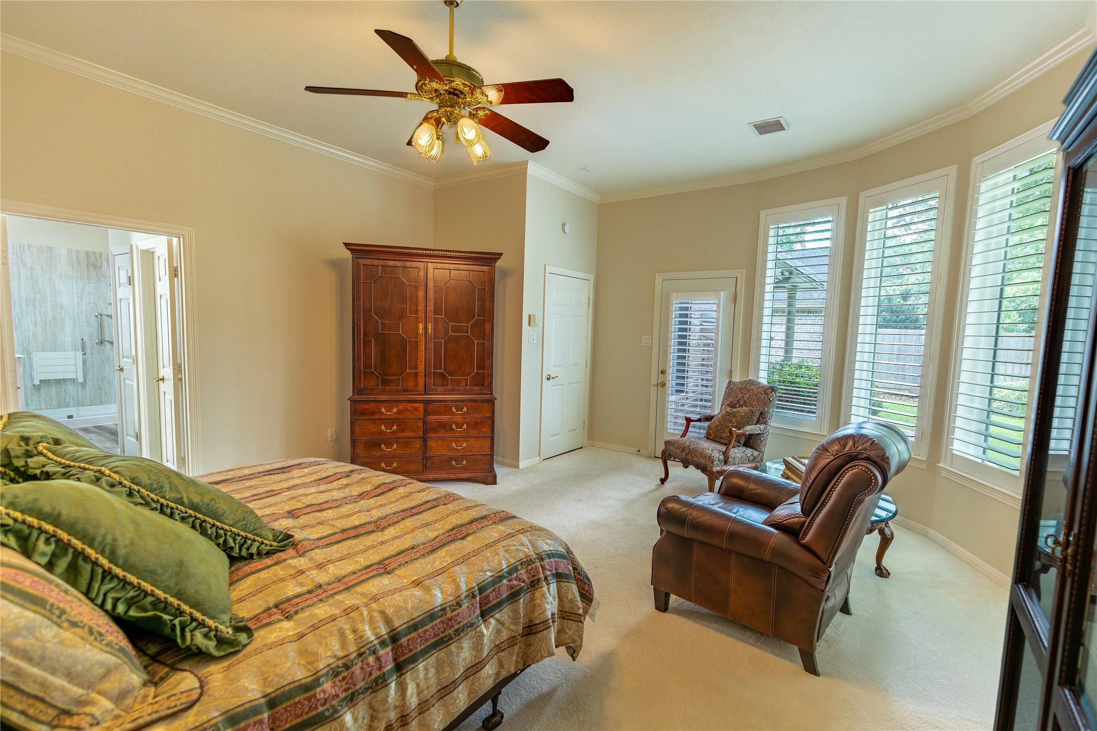 19 Palmer Green Place Spring, TX 77381 - Photo 19 of 30 Primary Bedroom