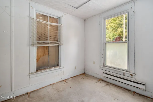 $79,900 | 97 Main Street, Maryland, NY 12155