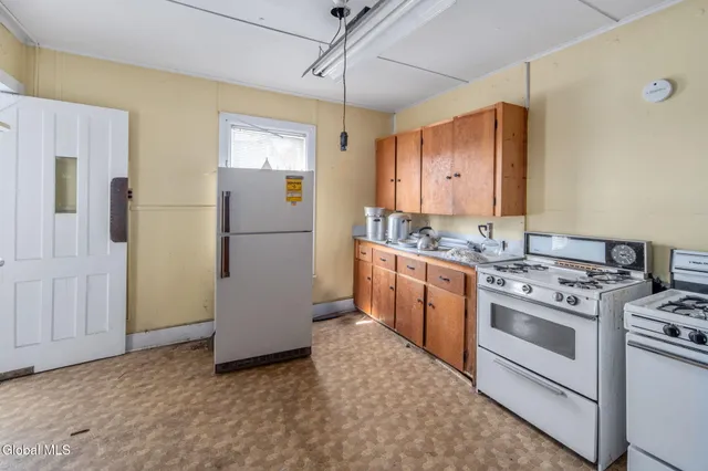 $79,900 | 97 Main Street, Maryland, NY 12155