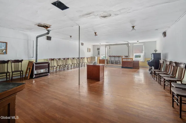 $79,900 | 97 Main Street, Maryland, NY 12155