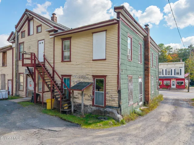 $79,900 | 97 Main Street, Maryland, NY 12155