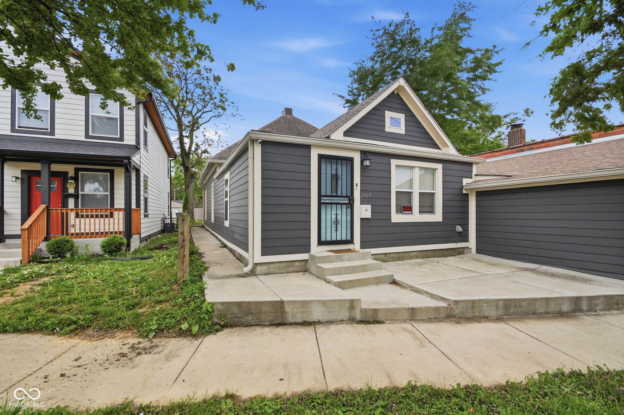 2007 Southeastern Avenue Indianapolis, IN 46201 - Photo 2 of 25