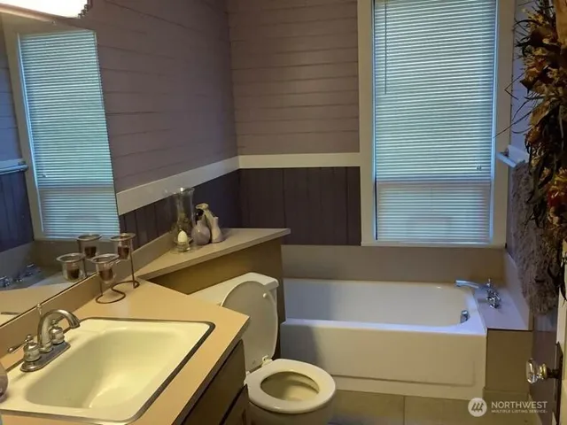 $575,000 | 160 North Old Mill Hill Road, Hoodsport, WA 98548