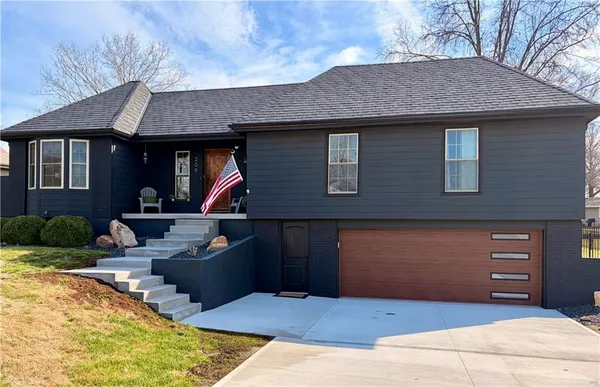 $450,000 | 209 Saponi Lane, Lake Winnebago, MO 64034