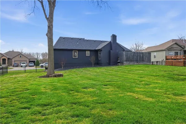 $439,900 | 209 Saponi Lane, Lake Winnebago, MO 64034