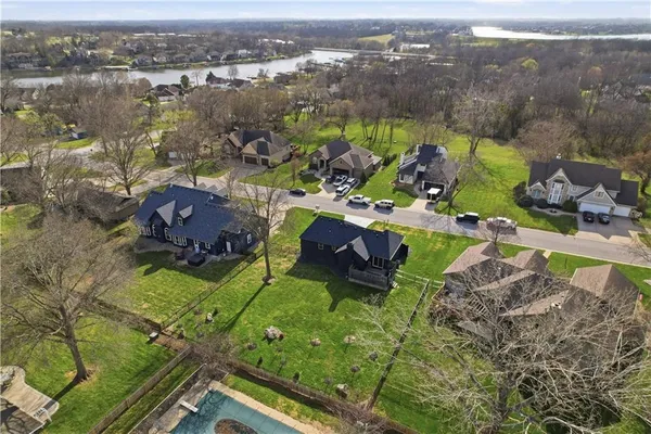 $439,900 | 209 Saponi Lane, Lake Winnebago, MO 64034
