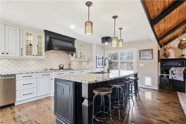 $439,900 | 209 Saponi Lane, Lake Winnebago, MO 64034