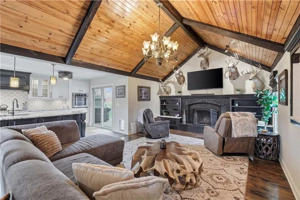 $439,900 | 209 Saponi Lane, Lake Winnebago, MO 64034