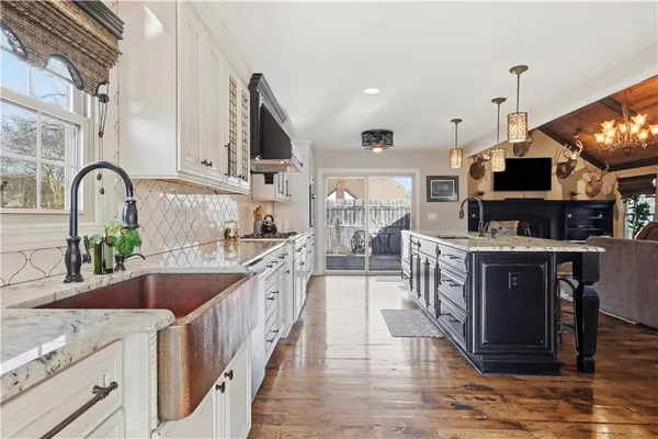 $439,900 | 209 Saponi Lane, Lake Winnebago, MO 64034