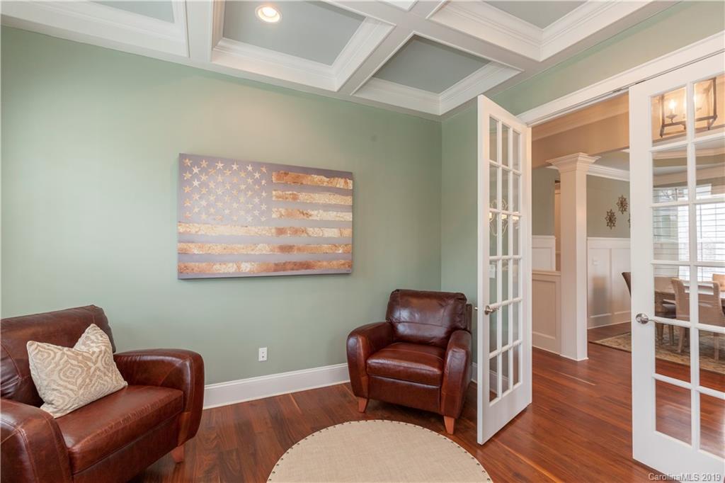 1911 Truman Road Charlotte, NC 28205 - Photo 13 of 30 a living room with furniture