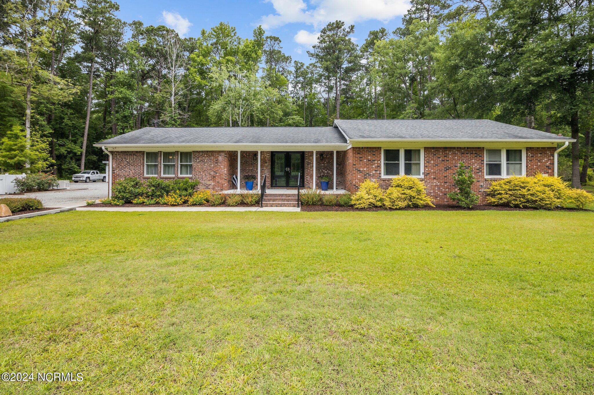 204 North Ridge Road New Bern, NC 28560 - Photo 15 of 65 17-web-or-mls-2I3A0004